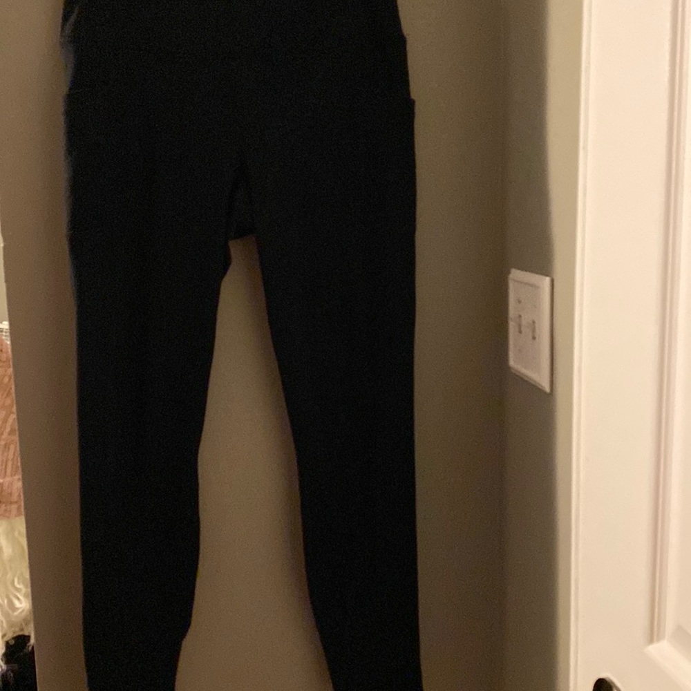 Black leggings